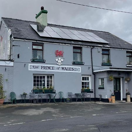 Prince Of Wales Inn Rhymney Екстер'єр фото