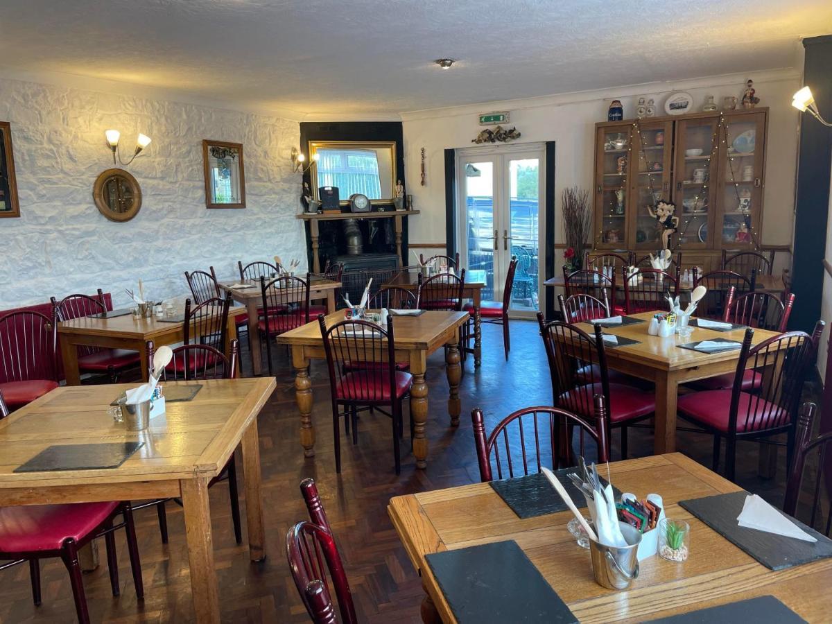 Prince Of Wales Inn Rhymney Екстер'єр фото