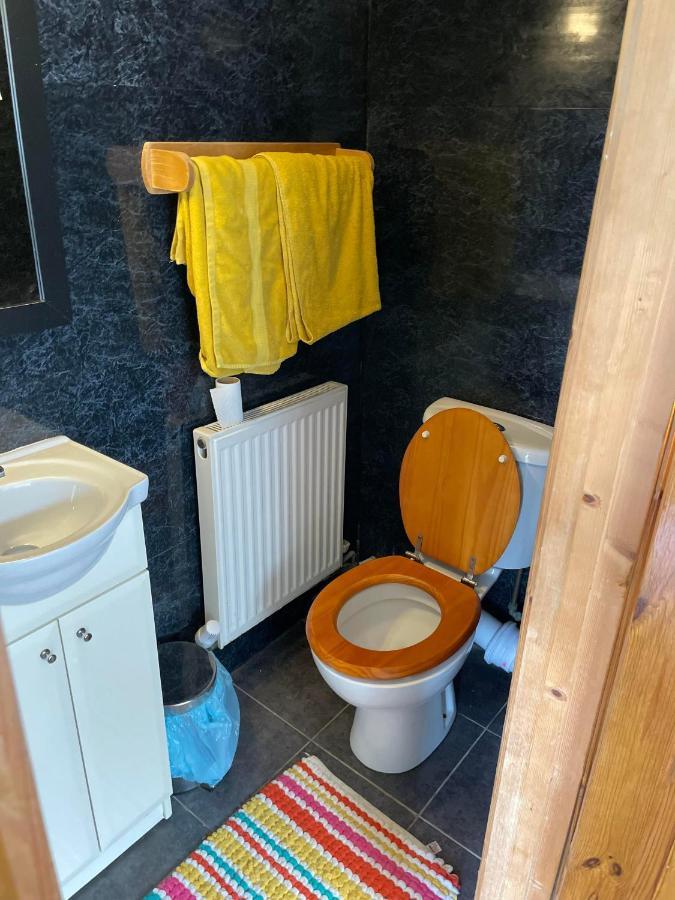 Prince Of Wales Inn Rhymney Екстер'єр фото